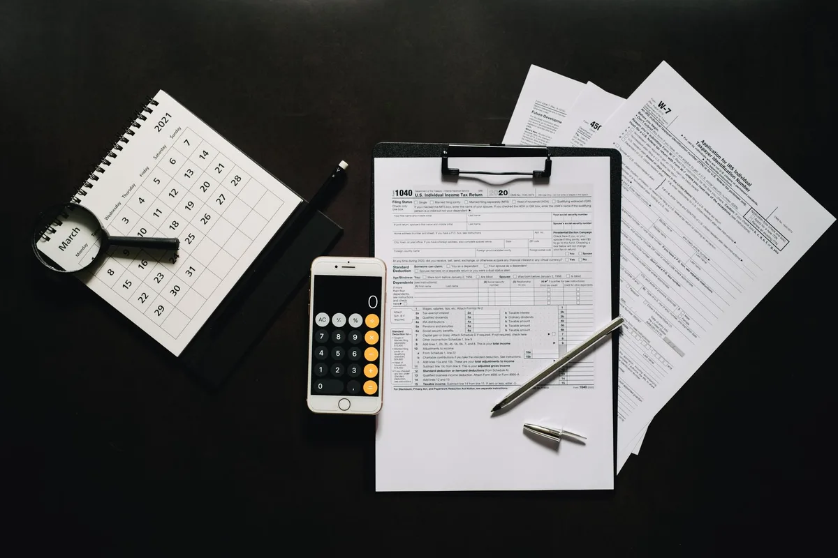 First 90 Days After a Layoff: Debt, COBRA, and Unemployment Triage